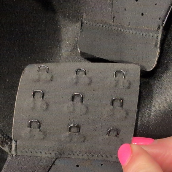 Run Times Bra High Support, B–G Cups Black - Picture 13 of 14